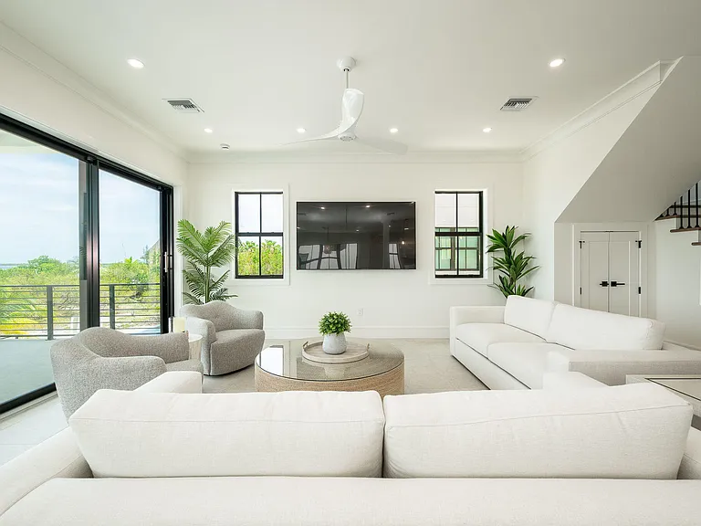 Seven Palms Cove living room
